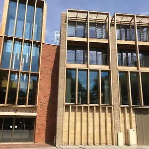 2* Hotel West Court- Jesus College